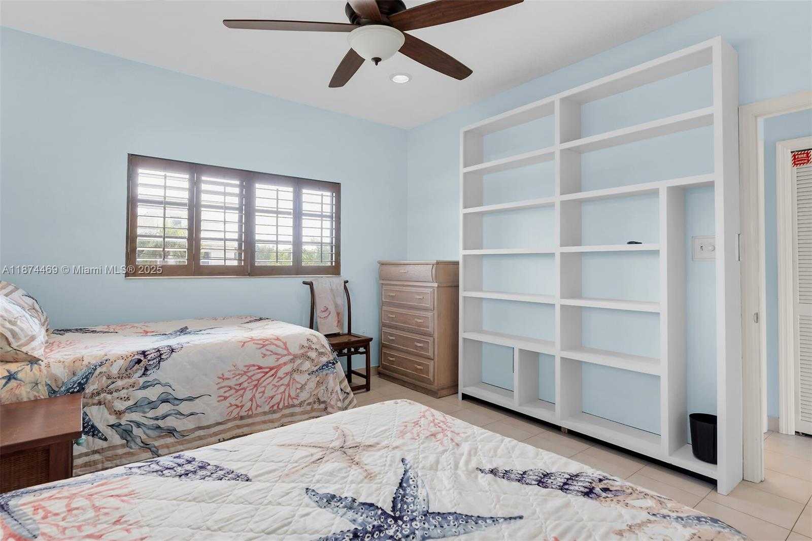 Small Image of 2663 EAST YELLOWTAIL AVE, Marathon Number 35
