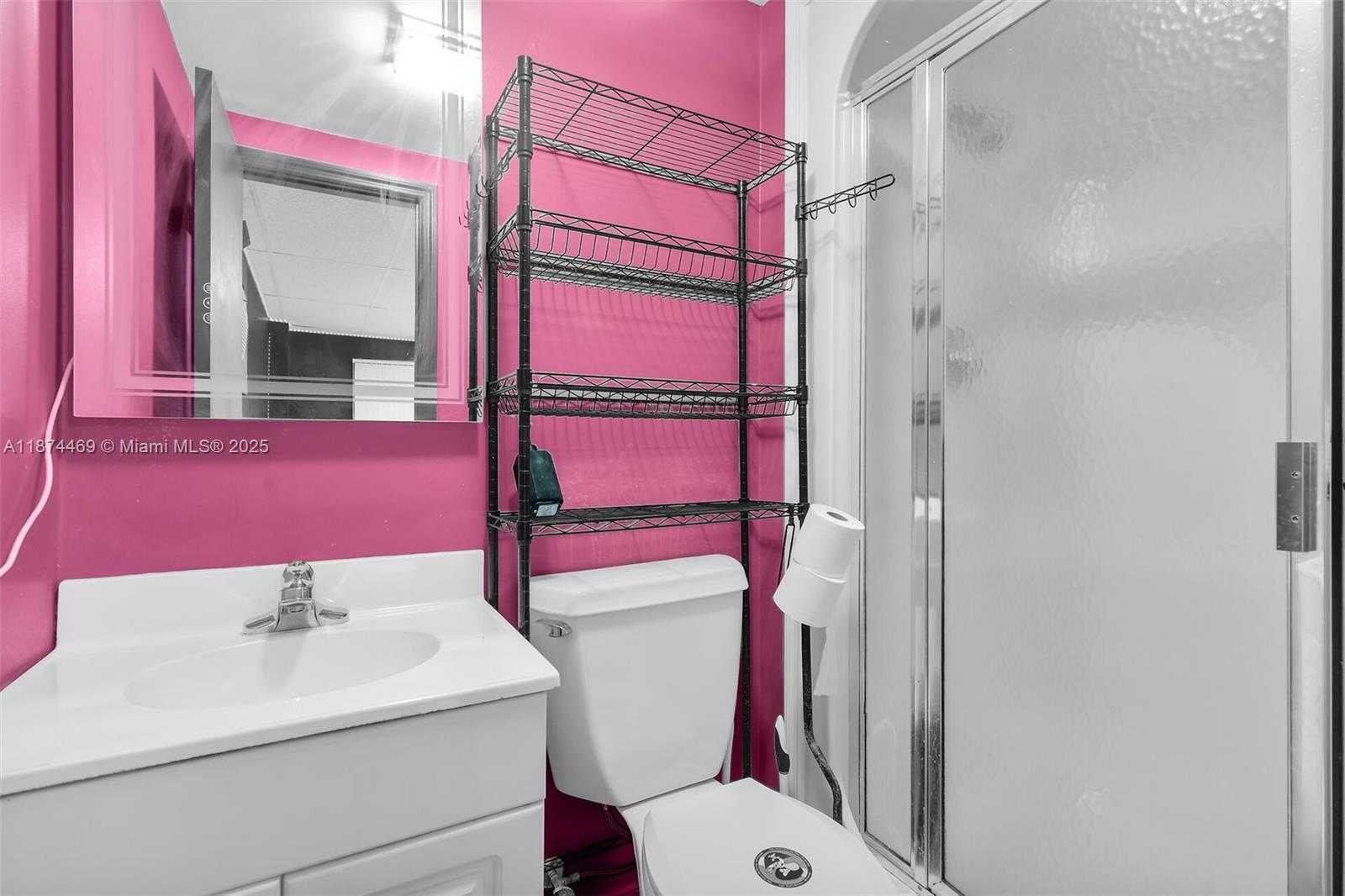 Small Image of 2663 EAST YELLOWTAIL AVE, Marathon Number 53