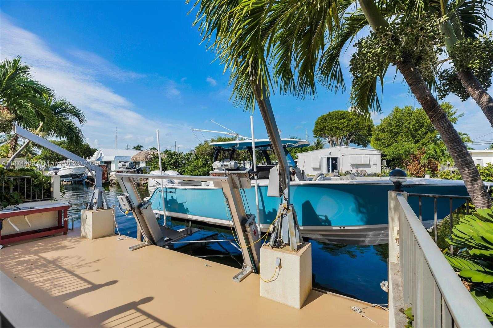 Small Image of 2663 EAST YELLOWTAIL AVE, Marathon Number 56