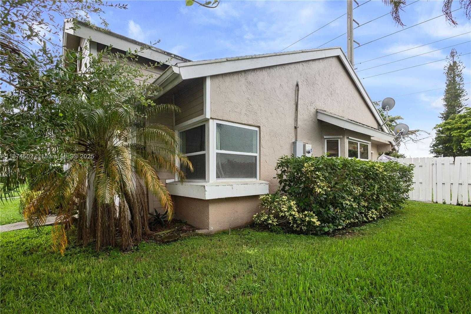 Small Image of 1141 SOUTH WEST 111TH WAY, Davie Number 22