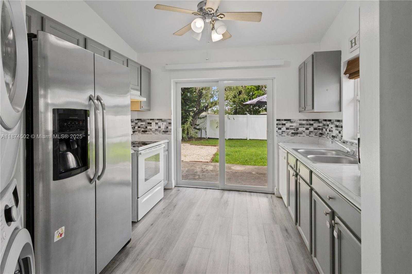 Small Image of 1141 SOUTH WEST 111TH WAY, Davie Number 38