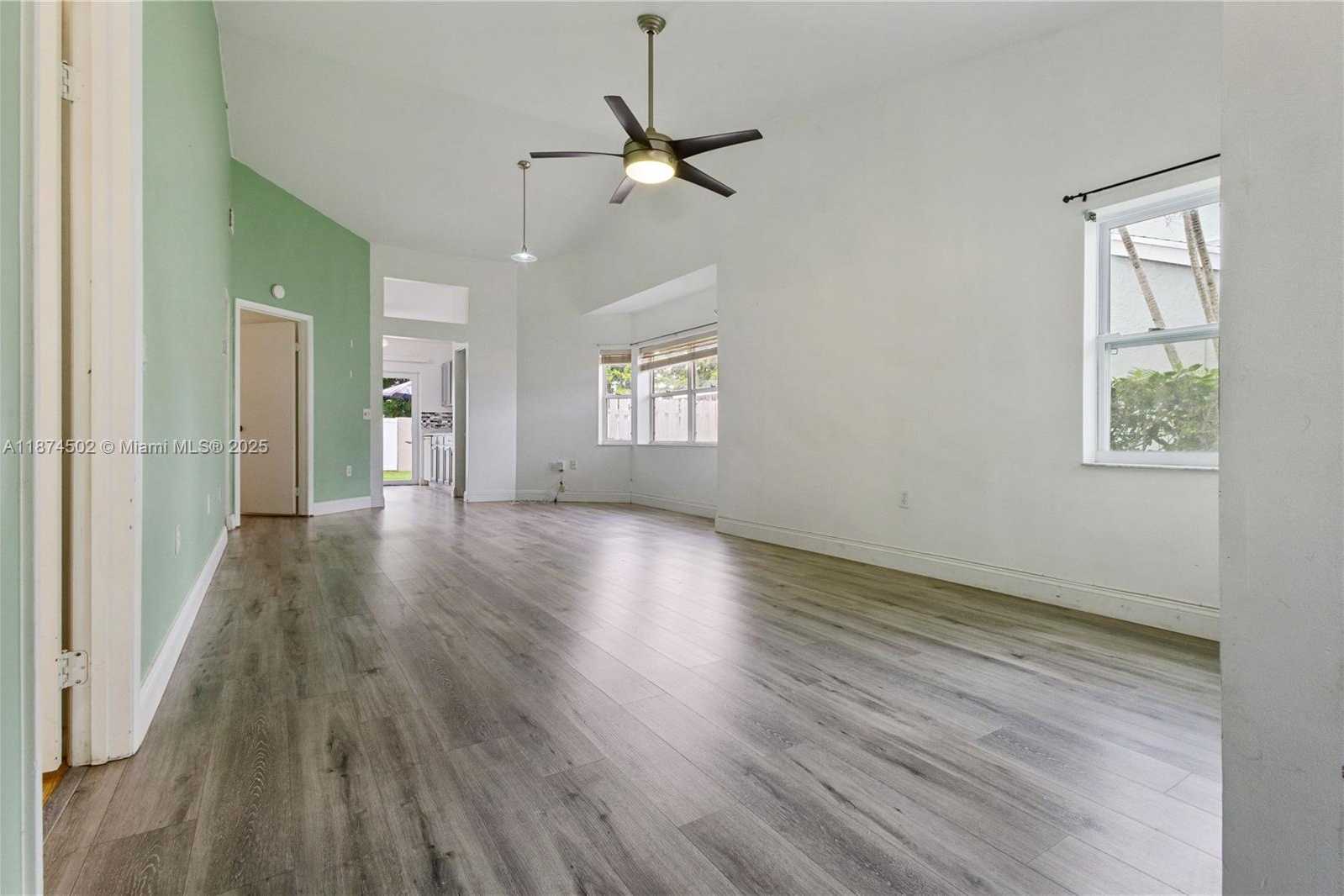 Small Image of 1141 SOUTH WEST 111TH WAY, Davie Number 4
