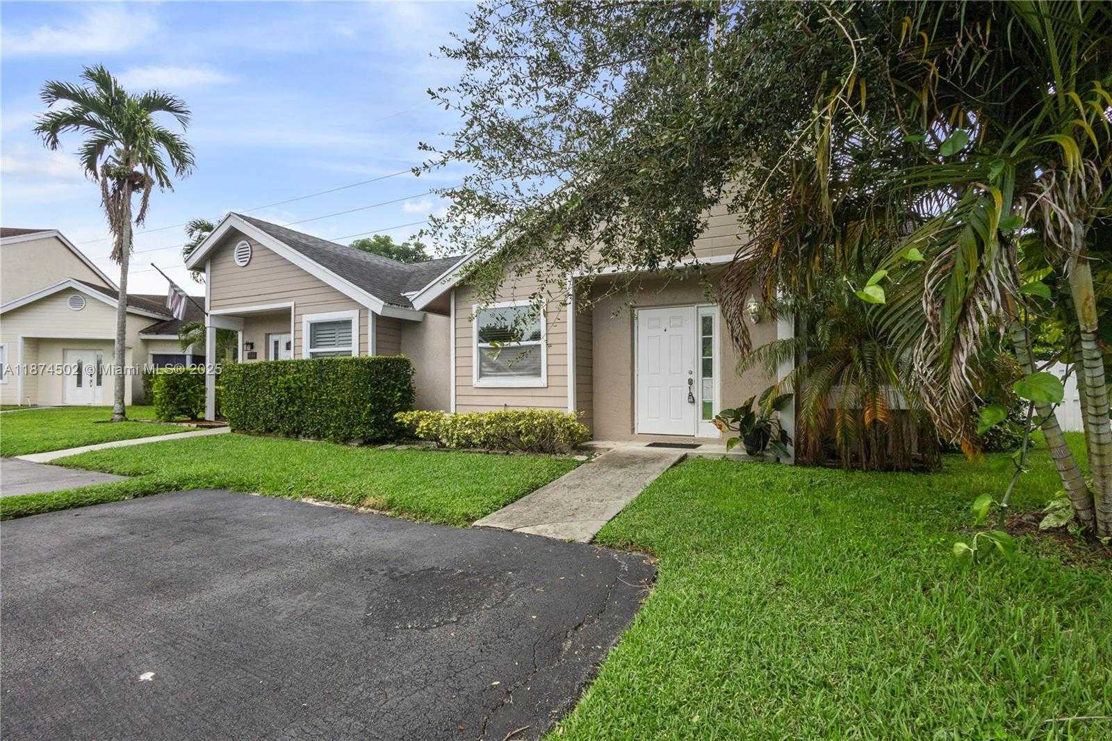 Small Image of 1141 SOUTH WEST 111TH WAY, Davie Number 42