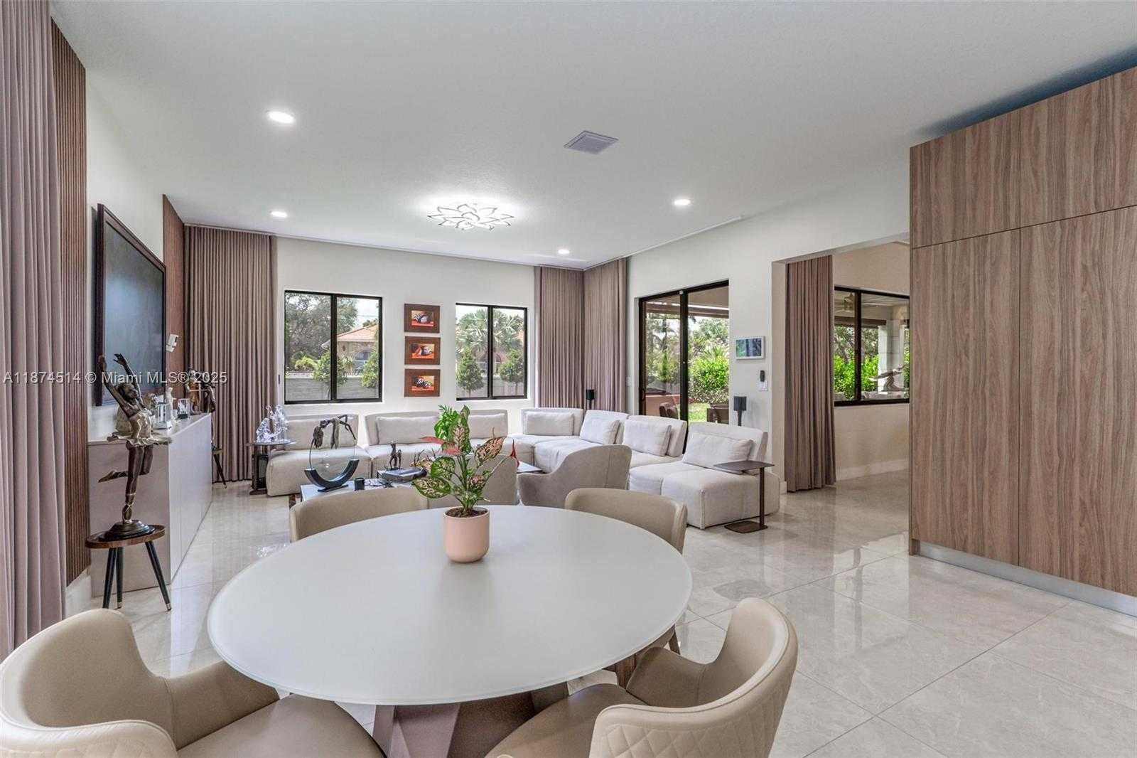 Small Image of 12070 SOUTH WEST 83RD PL, Miami Number 18