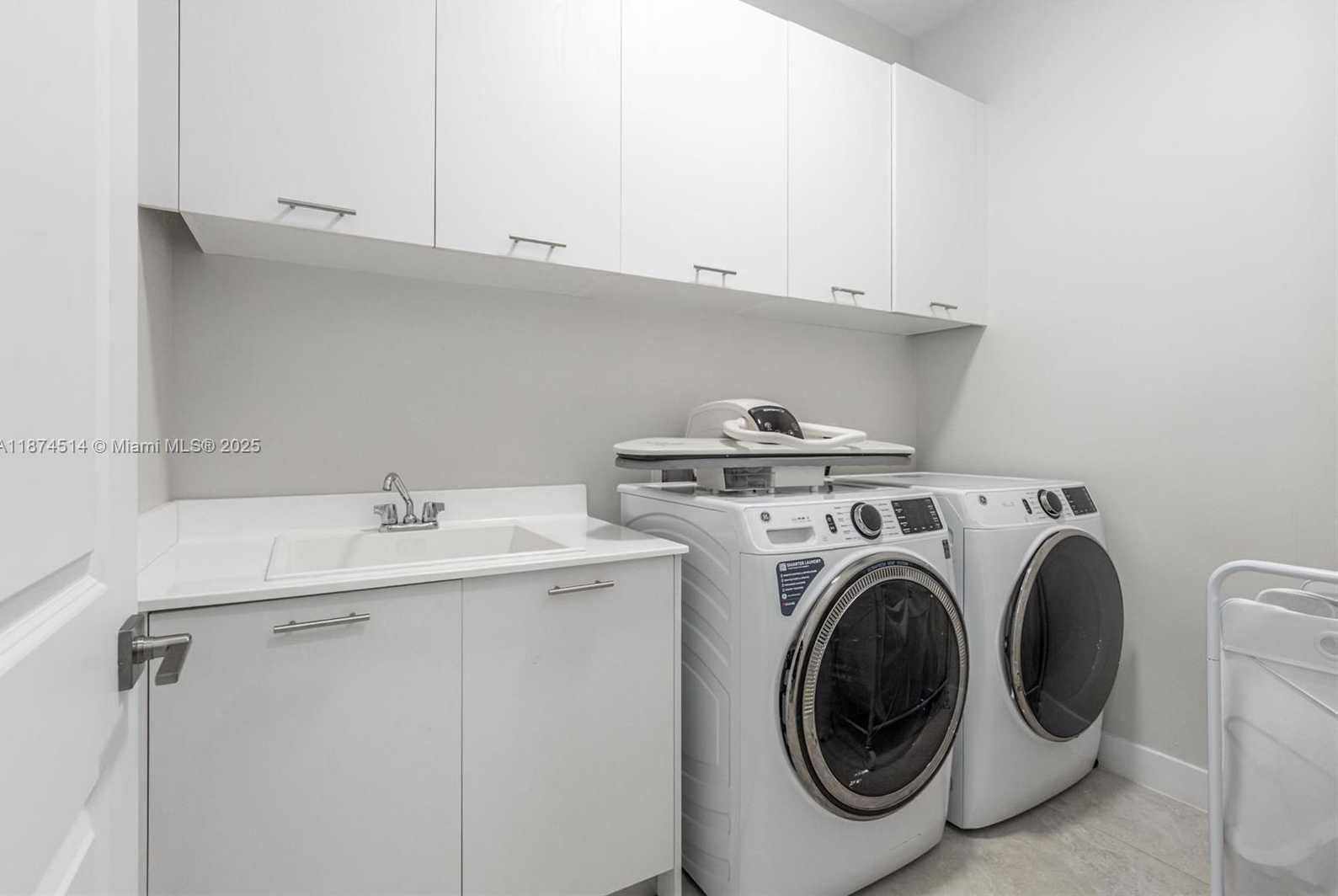 Small Image of 12070 SOUTH WEST 83RD PL, Miami Number 22