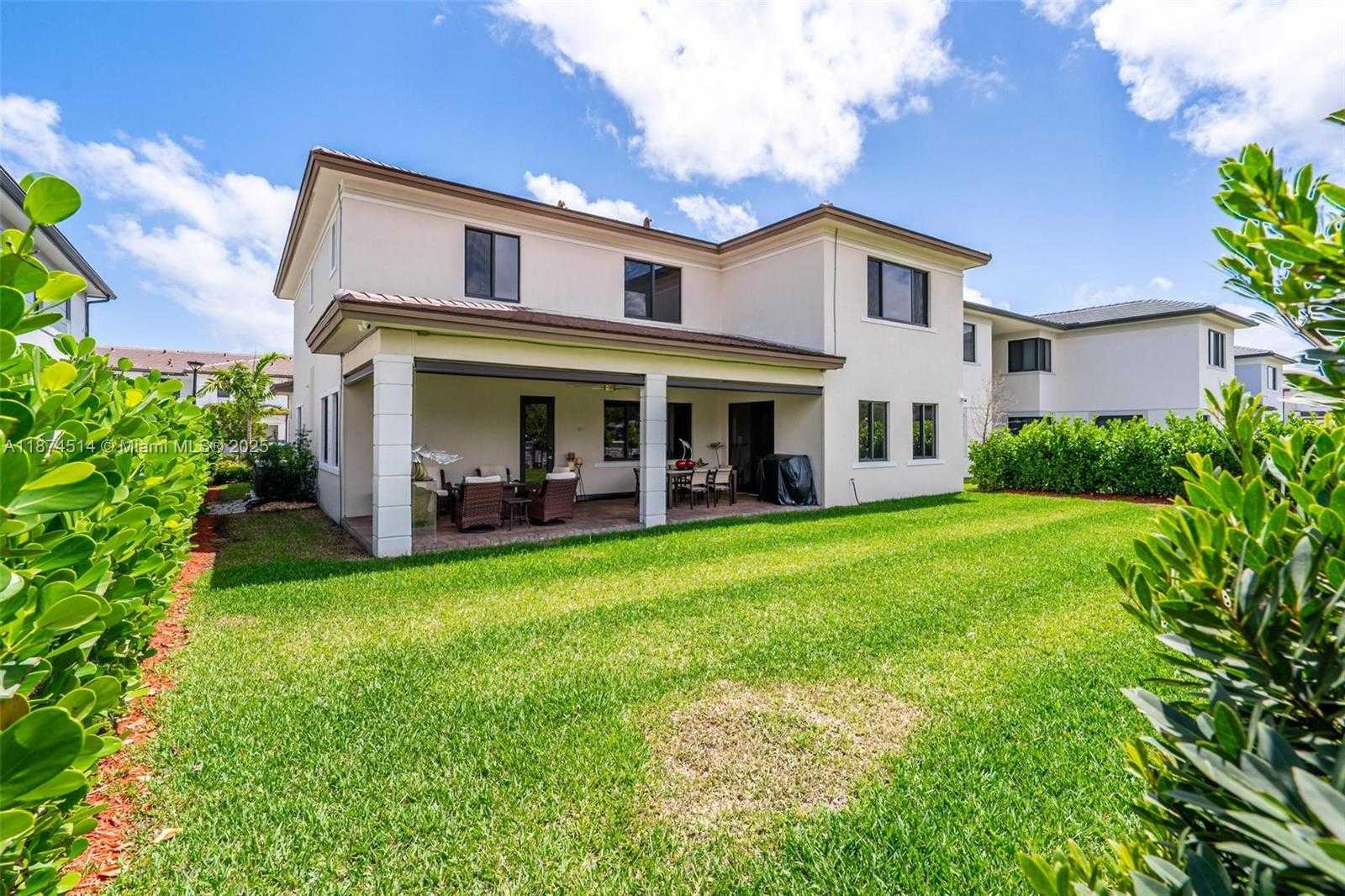 Small Image of 12070 SOUTH WEST 83RD PL, Miami Number 4