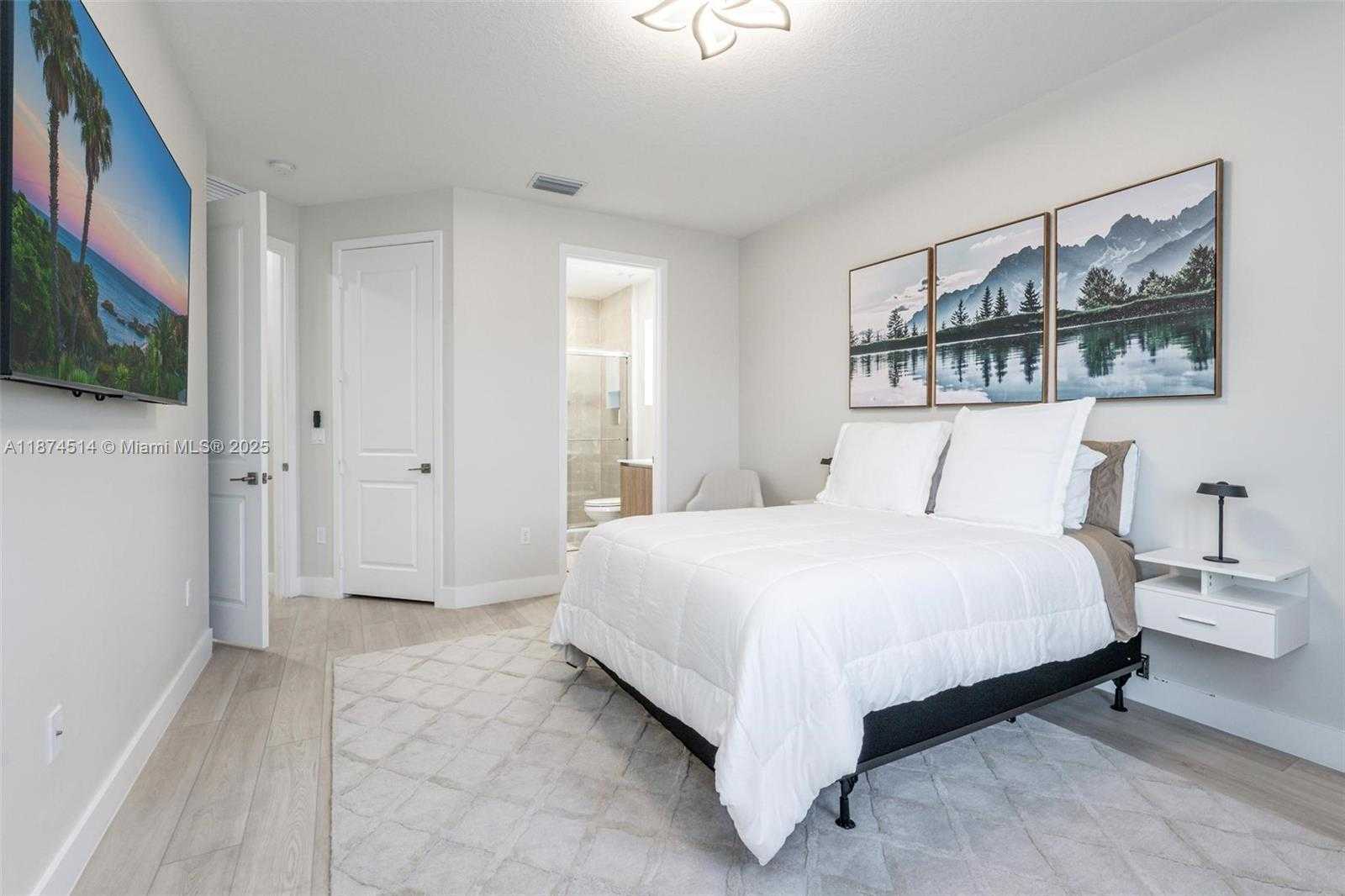 Small Image of 12070 SOUTH WEST 83RD PL, Miami Number 41