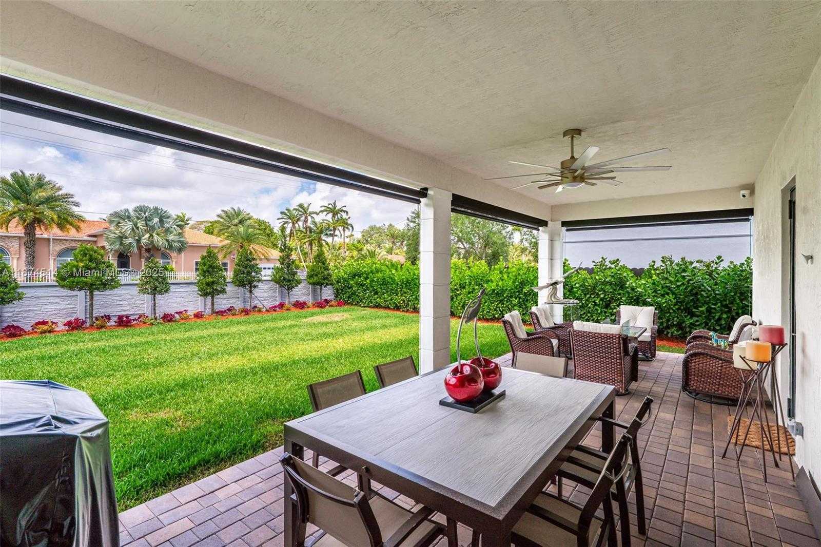 Small Image of 12070 SOUTH WEST 83RD PL, Miami Number 45