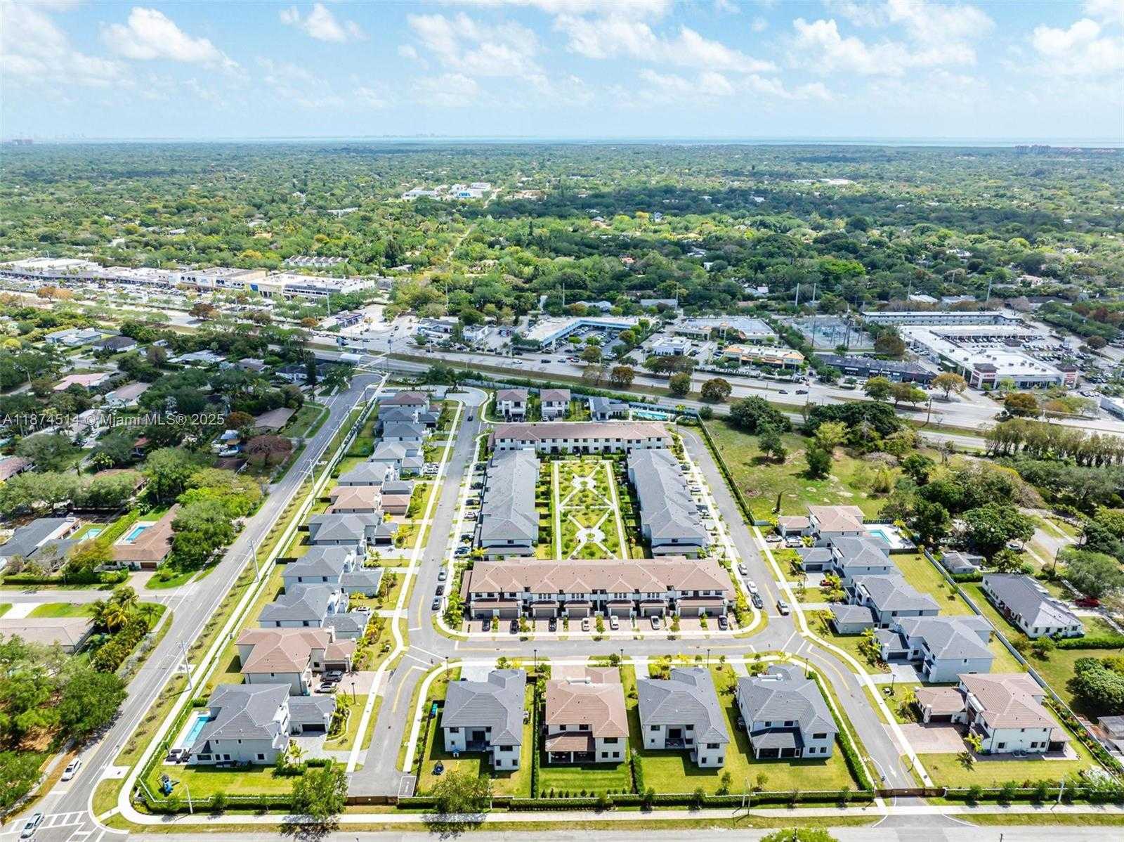 Small Image of 12070 SOUTH WEST 83RD PL, Miami Number 8