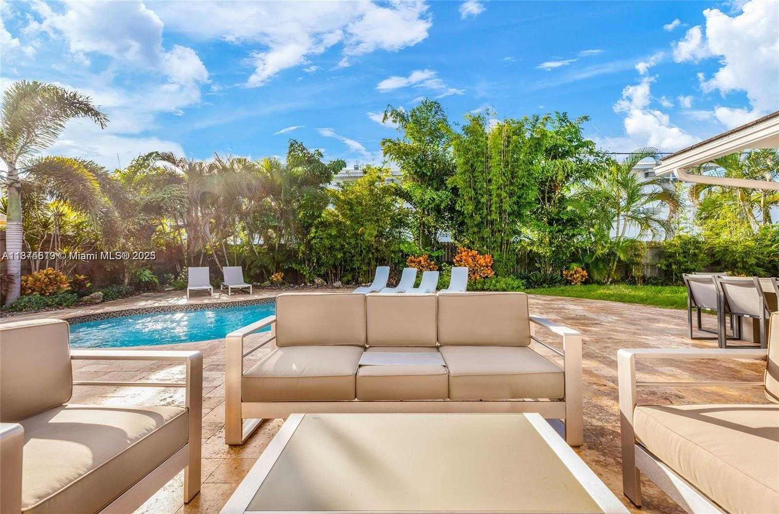 Small Image of 5131 NORTH EAST 26TH AVE, Fort Lauderdale Number 30