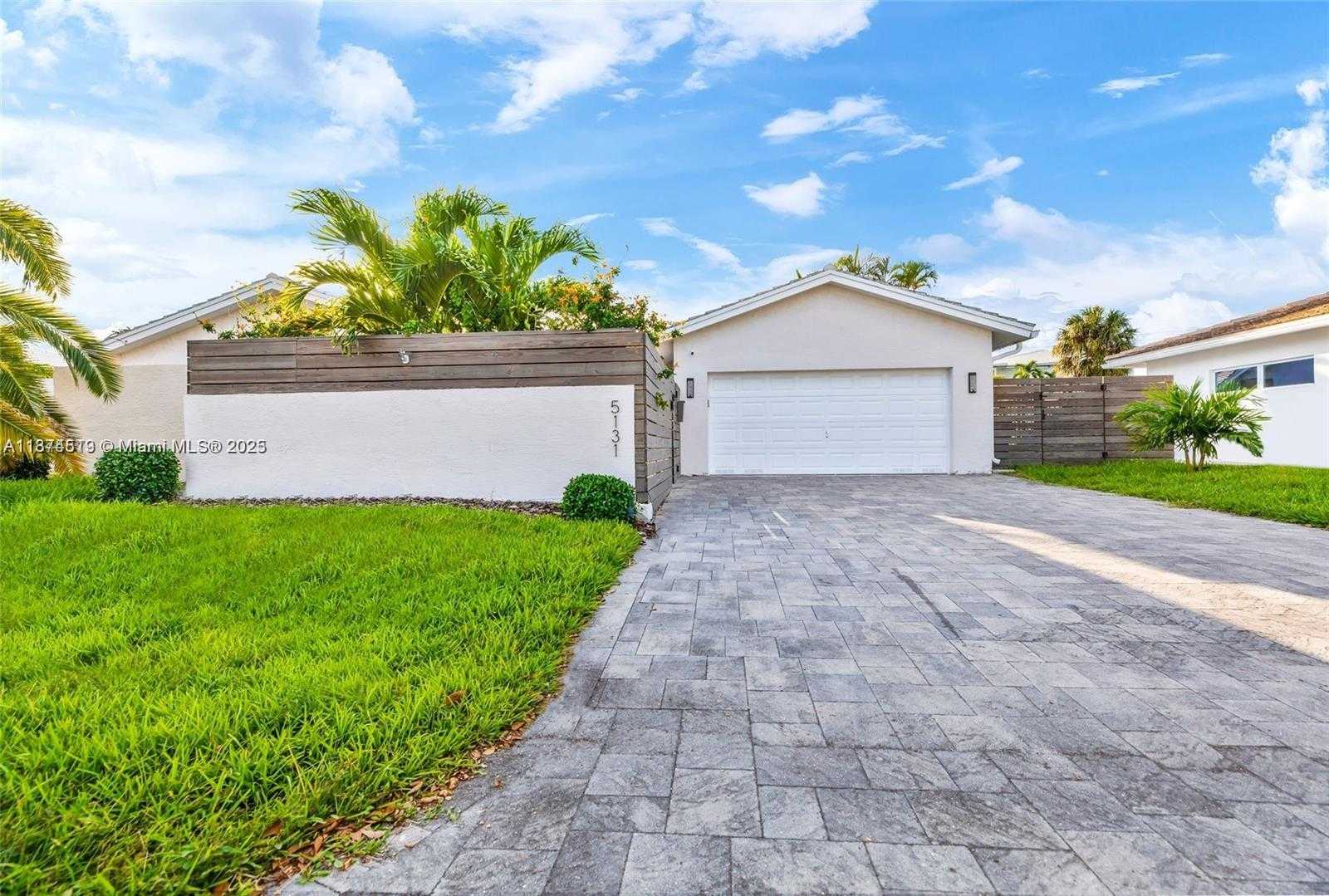Small Image of 5131 NORTH EAST 26TH AVE, Fort Lauderdale Number 35