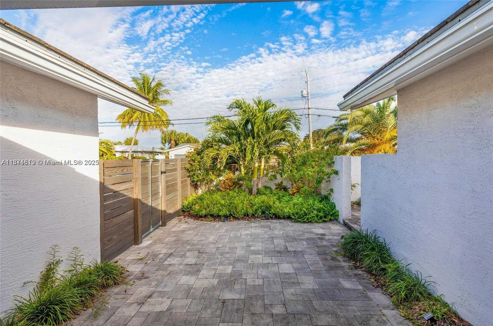 Small Image of 5131 NORTH EAST 26TH AVE, Fort Lauderdale Number 37