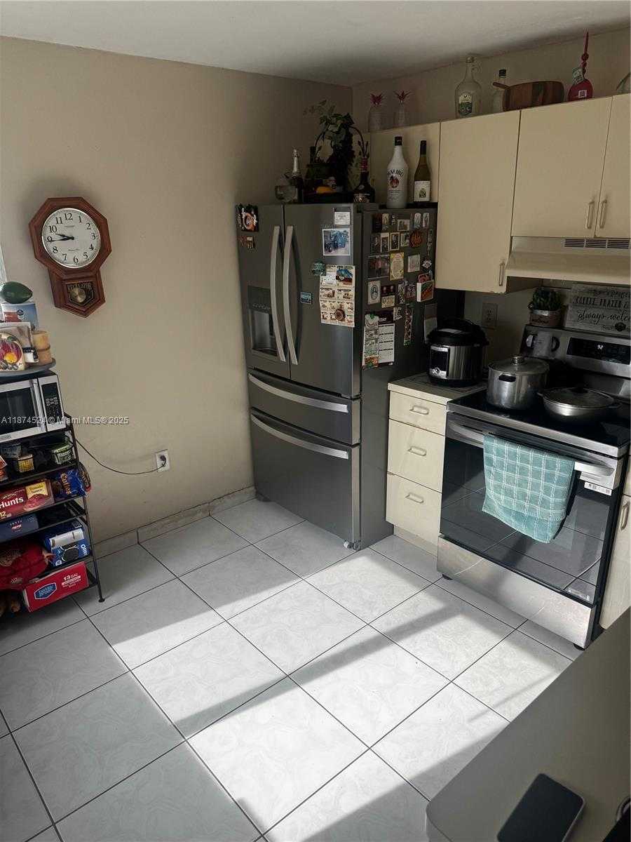 Small Image of 5860 NORTH WEST 193RD ST, Hialeah Number 5