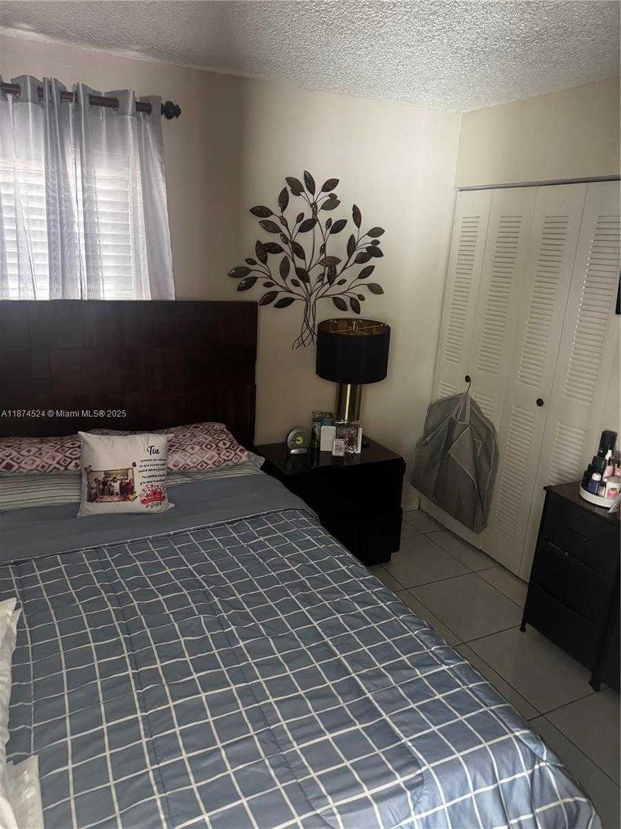 Small Image of 5860 NORTH WEST 193RD ST, Hialeah Number 8