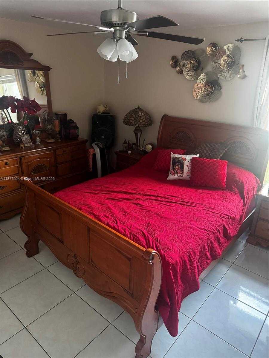 Small Image of 5860 NORTH WEST 193RD ST, Hialeah Number 9