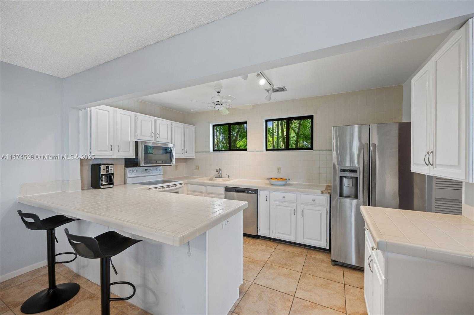 Small Image of 725 EL DORADO PKWY W, Cape Coral Number 15