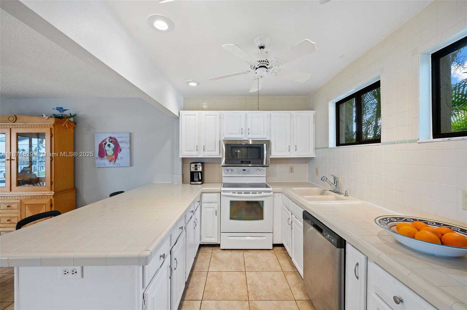 Small Image of 725 EL DORADO PKWY W, Cape Coral Number 17