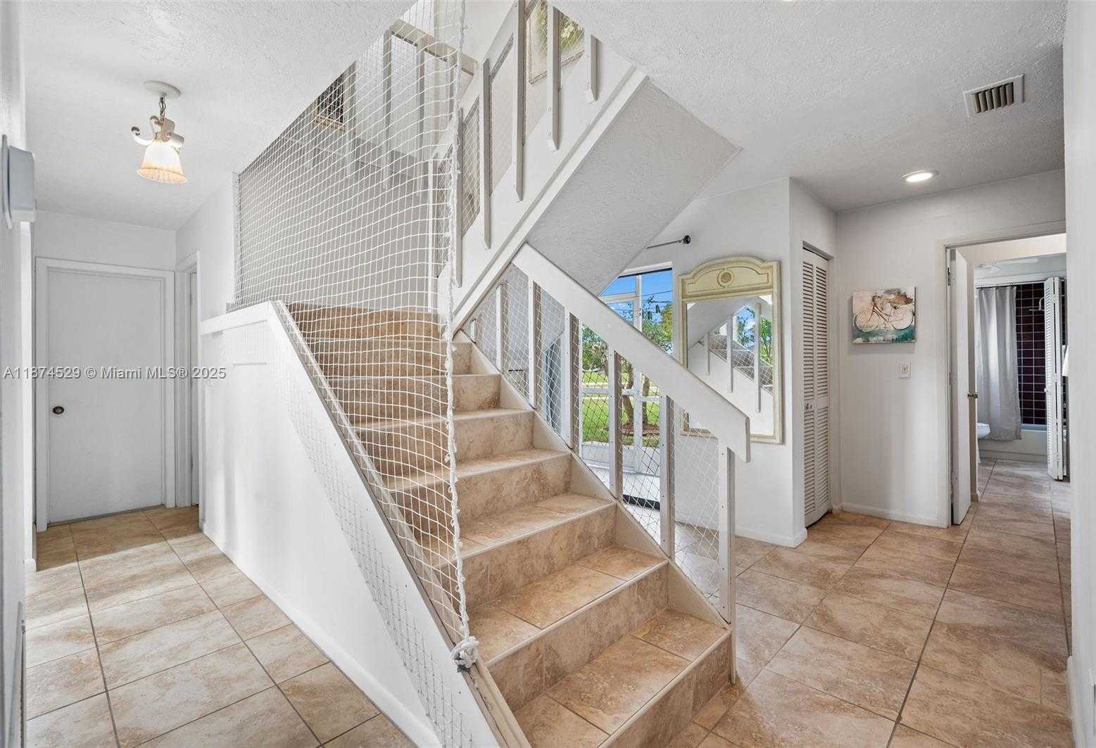 Small Image of 725 EL DORADO PKWY W, Cape Coral Number 18