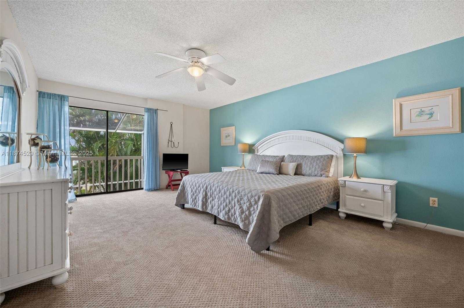 Small Image of 725 EL DORADO PKWY W, Cape Coral Number 22