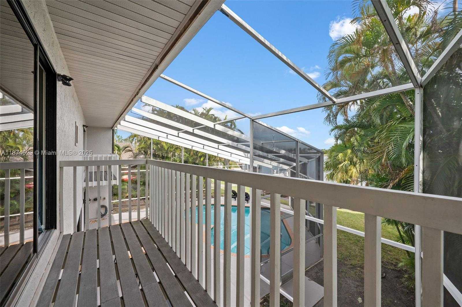 Small Image of 725 EL DORADO PKWY W, Cape Coral Number 23
