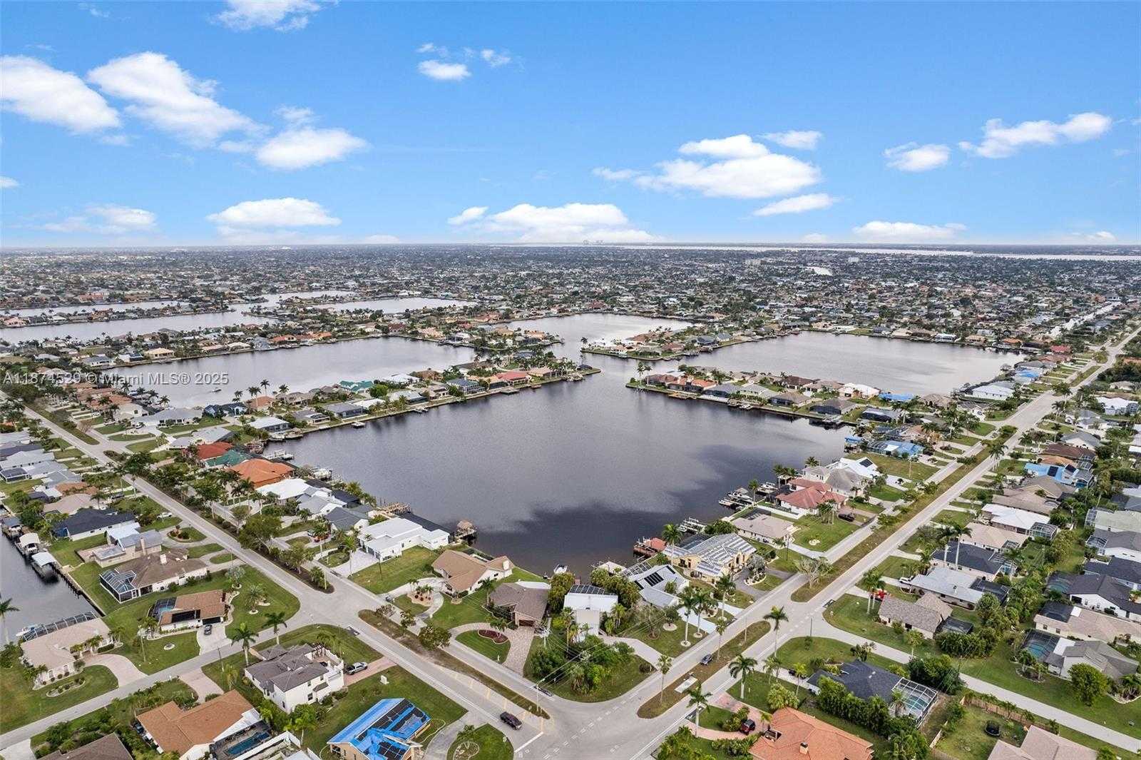 Small Image of 725 EL DORADO PKWY W, Cape Coral Number 3