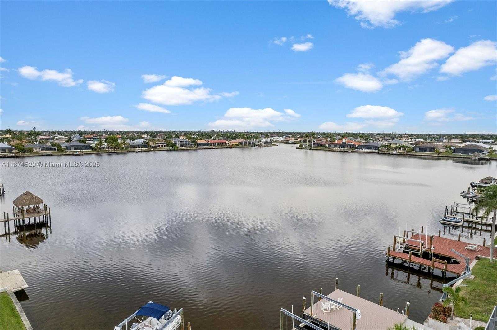 Small Image of 725 EL DORADO PKWY W, Cape Coral Number 30