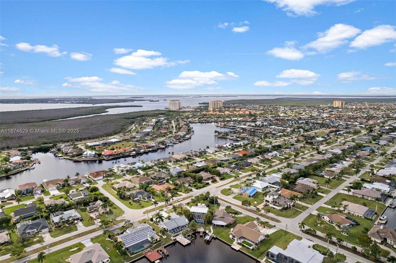 Small Image of 725 EL DORADO PKWY W, Cape Coral Number 32
