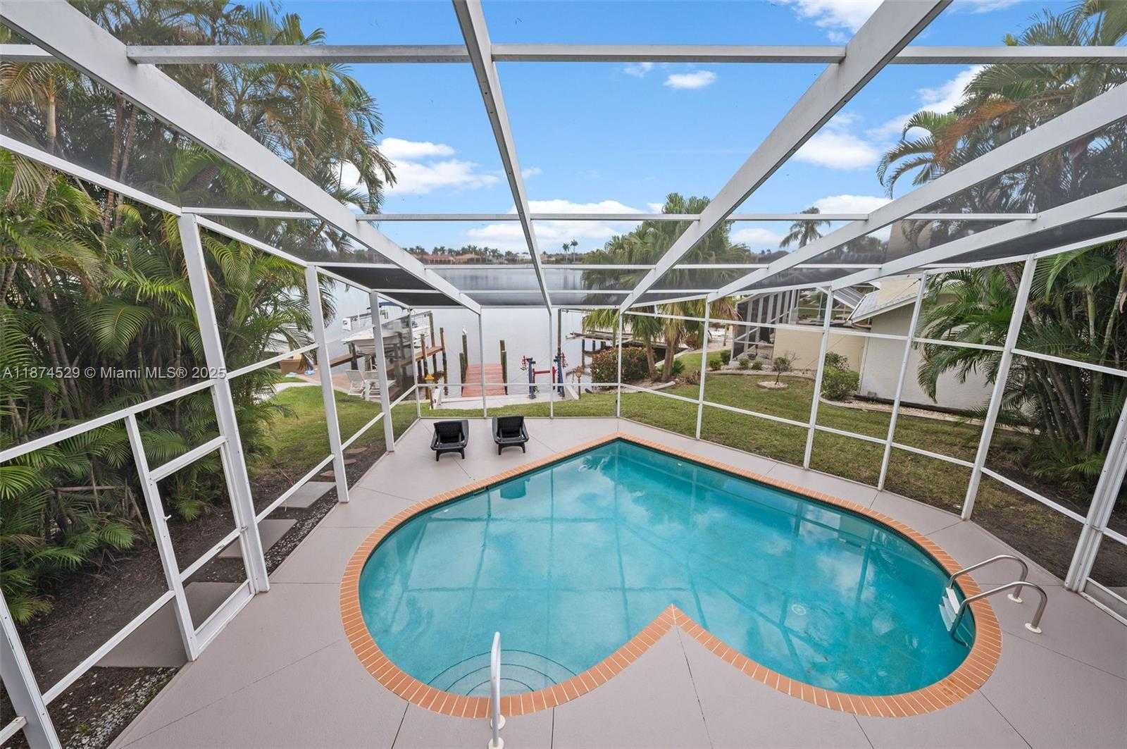 Small Image of 725 EL DORADO PKWY W, Cape Coral Number 4