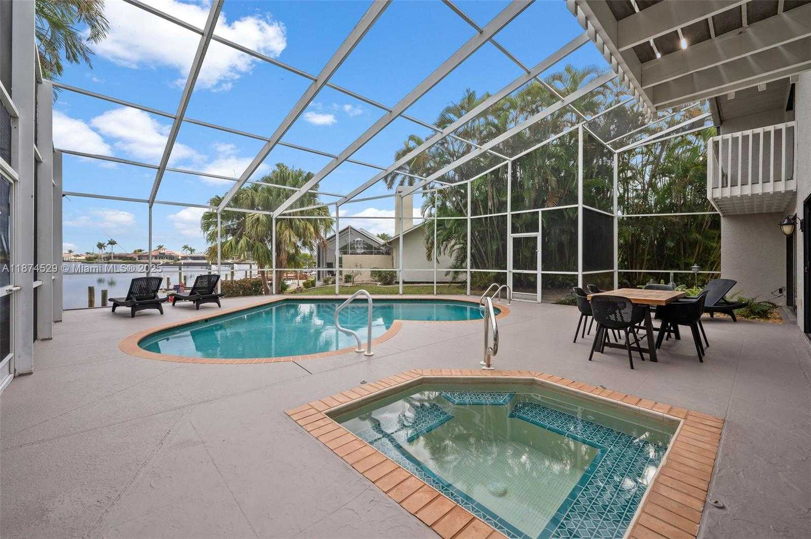 Small Image of 725 EL DORADO PKWY W, Cape Coral Number 6