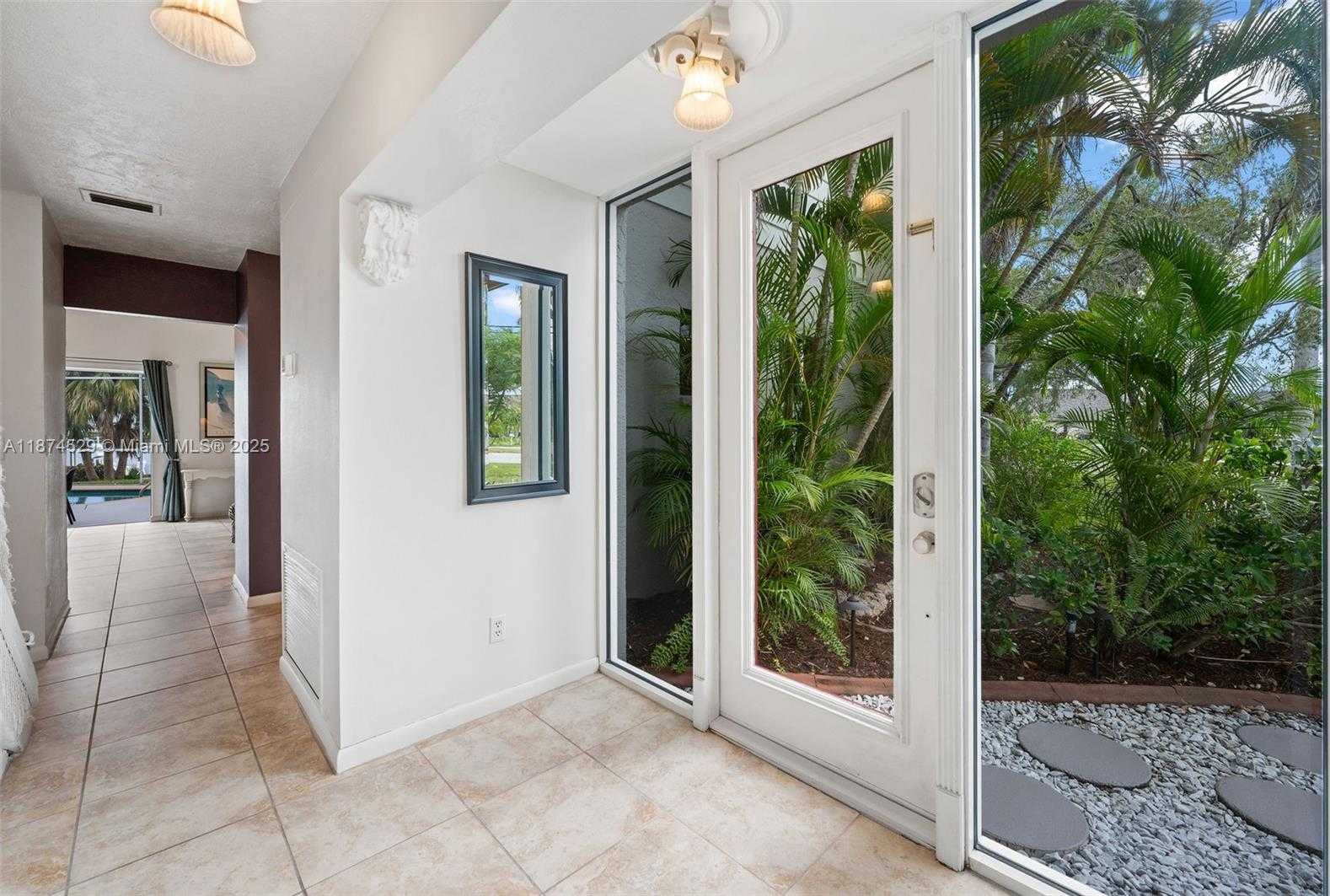 Small Image of 725 EL DORADO PKWY W, Cape Coral Number 9