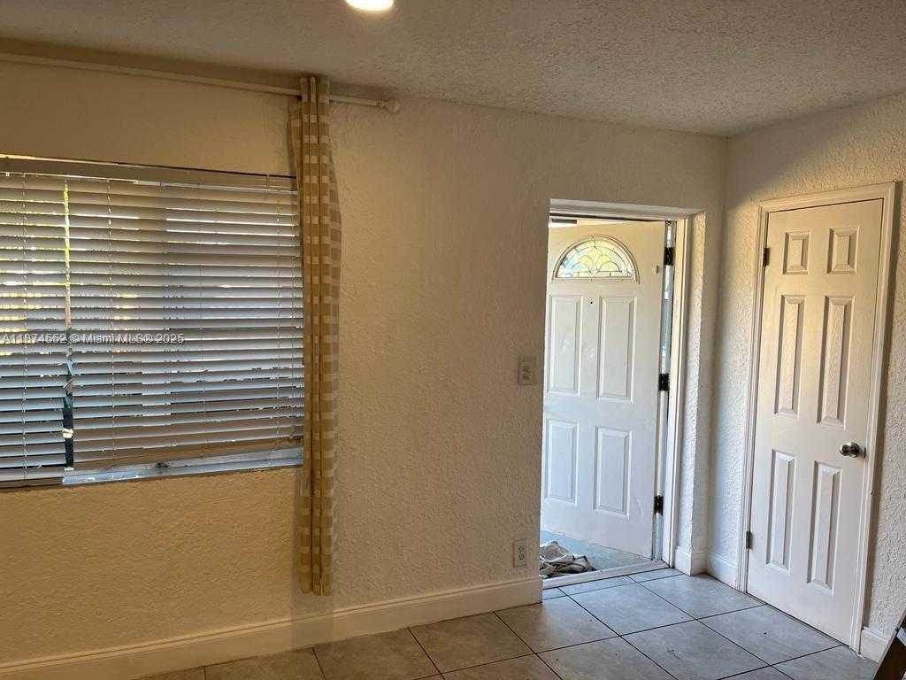 Small Image of 1625 NORTH WEST 9TH AVE, Fort Lauderdale Number 10