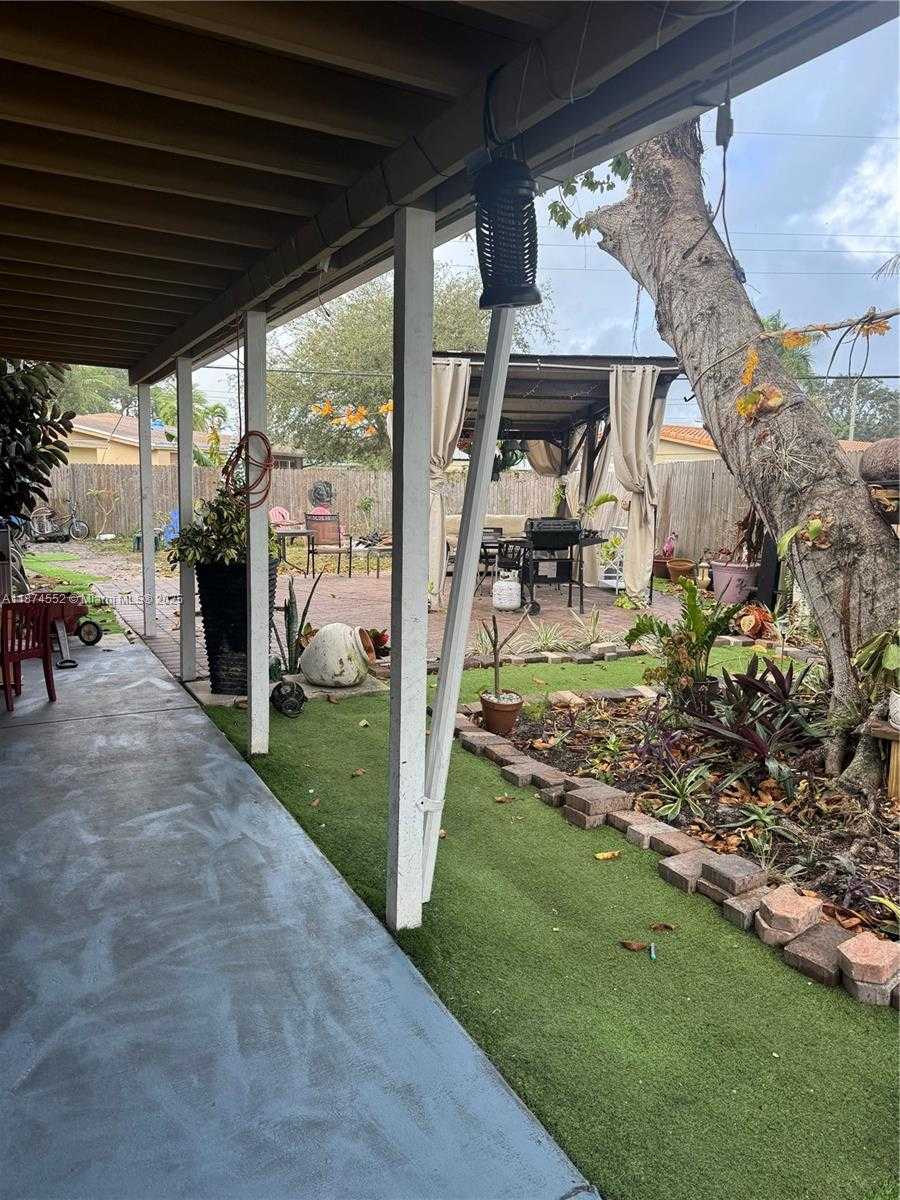 Small Image of 1625 NORTH WEST 9TH AVE, Fort Lauderdale Number 17