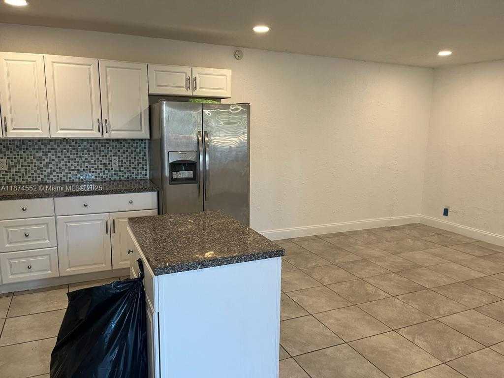 Small Image of 1625 NORTH WEST 9TH AVE, Fort Lauderdale Number 6