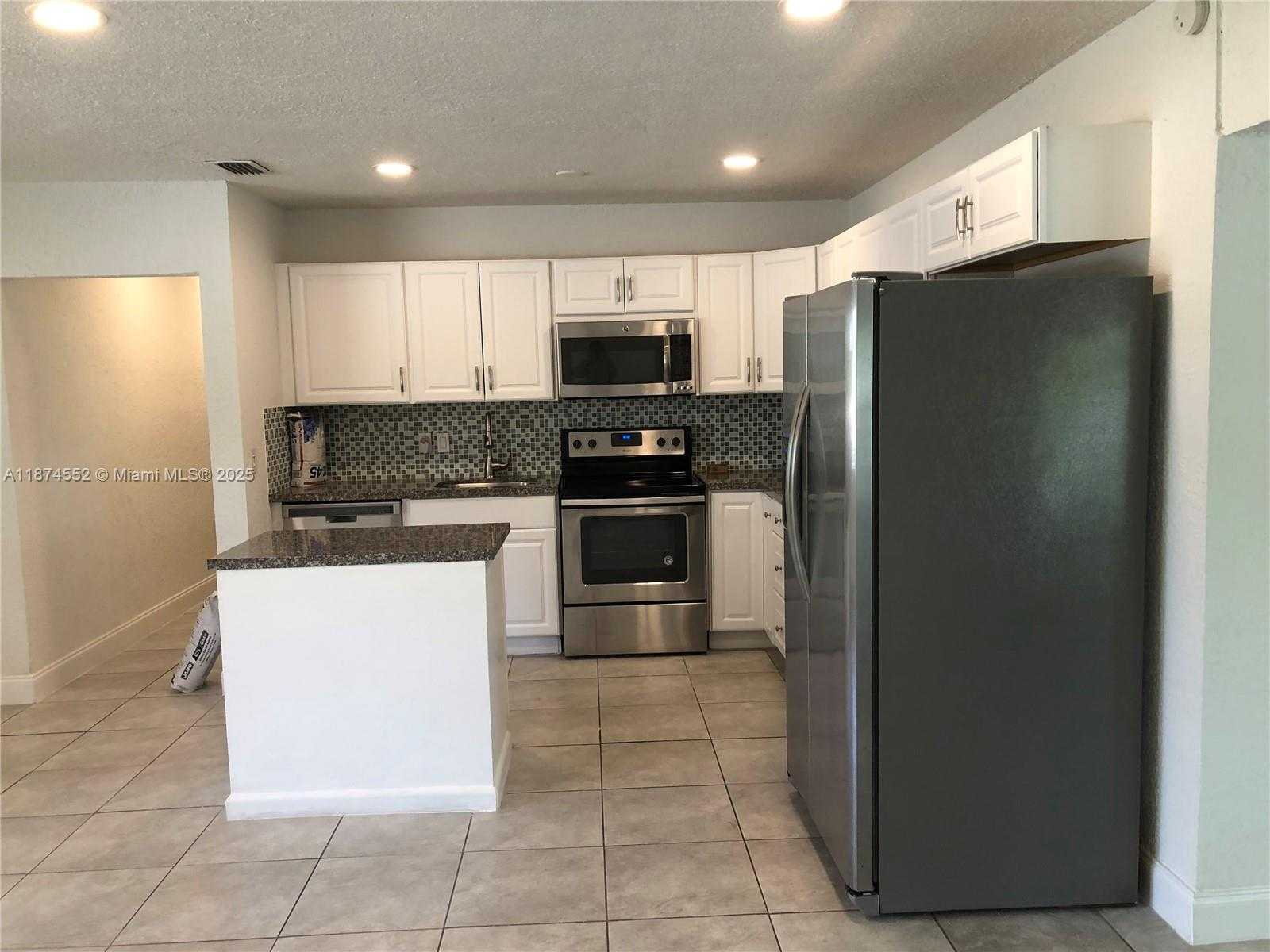 Small Image of 1625 NORTH WEST 9TH AVE, Fort Lauderdale Number 7