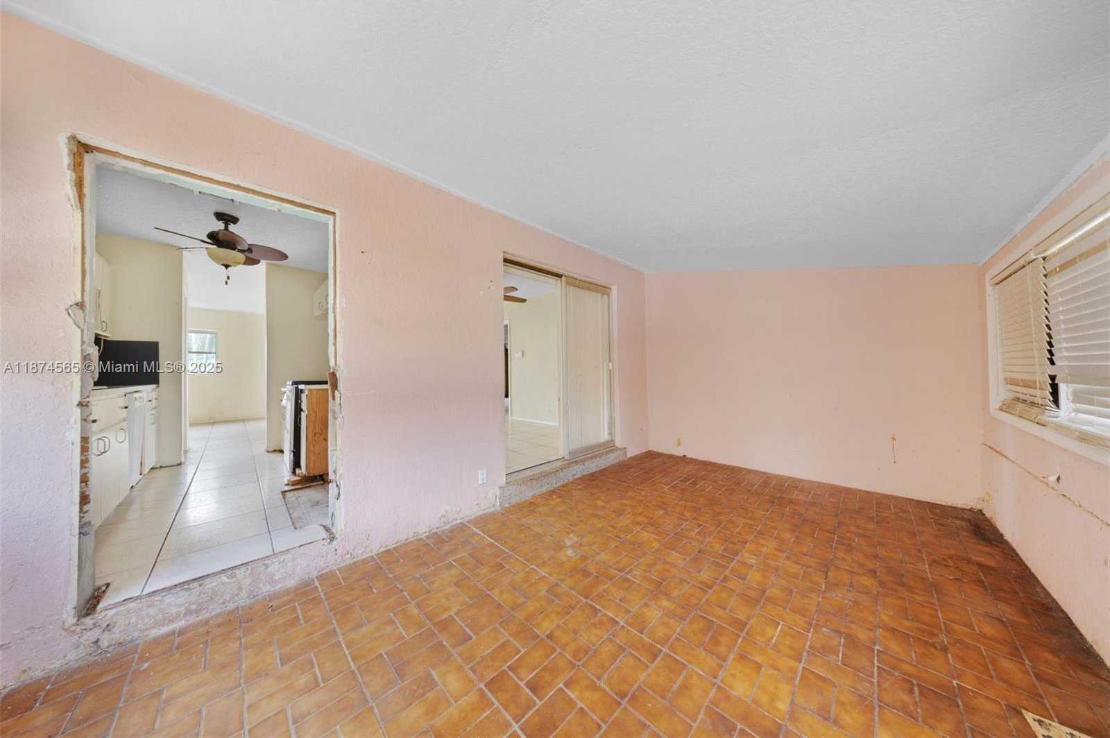 Small Image of 6721 SIMMS ST, Hollywood Number 15