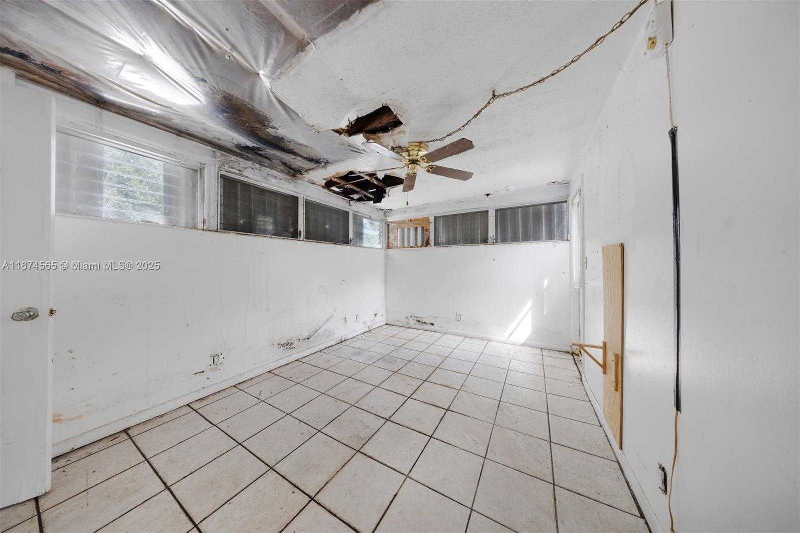 Small Image of 6721 SIMMS ST, Hollywood Number 17