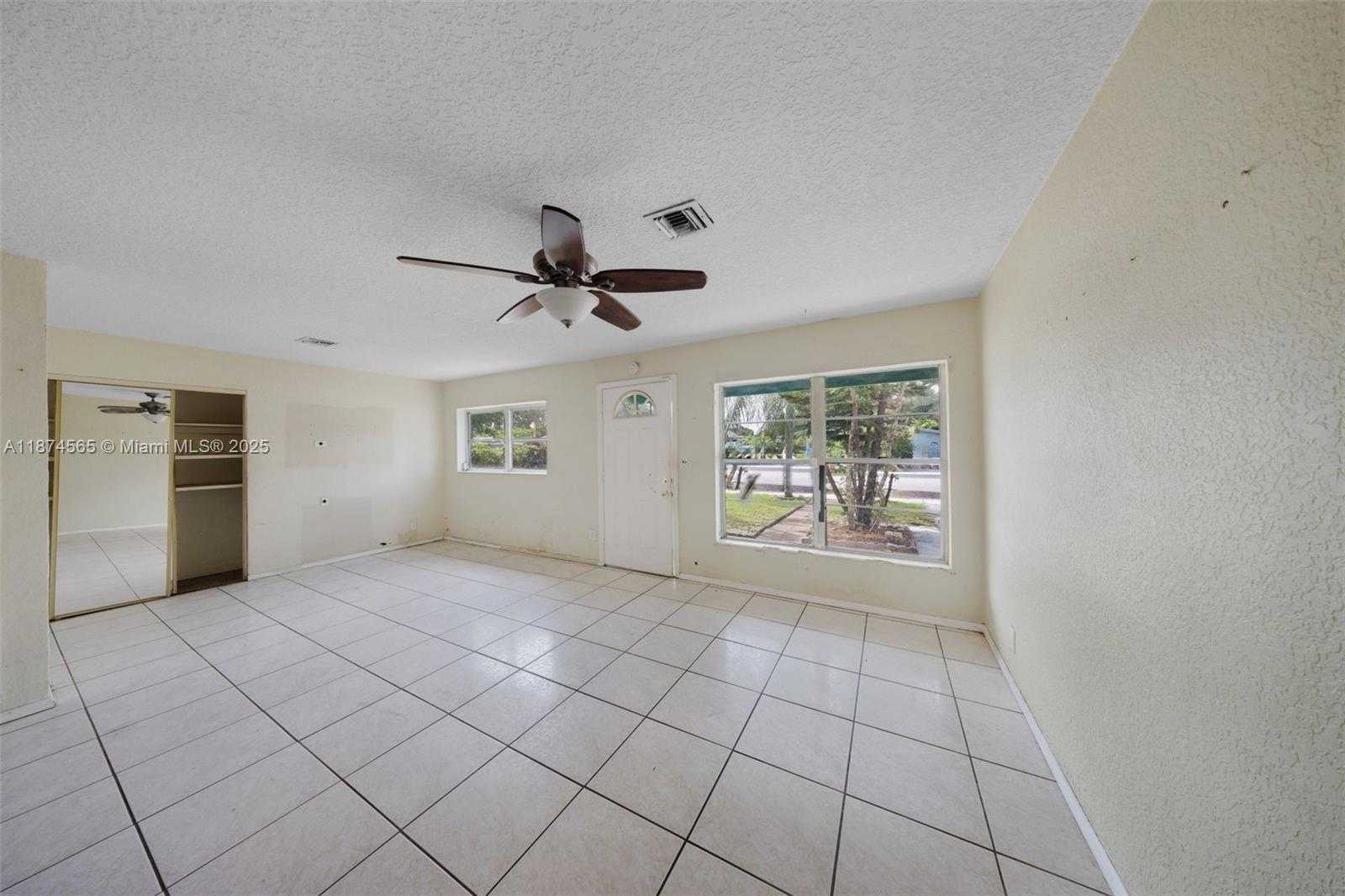 Small Image of 6721 SIMMS ST, Hollywood Number 6