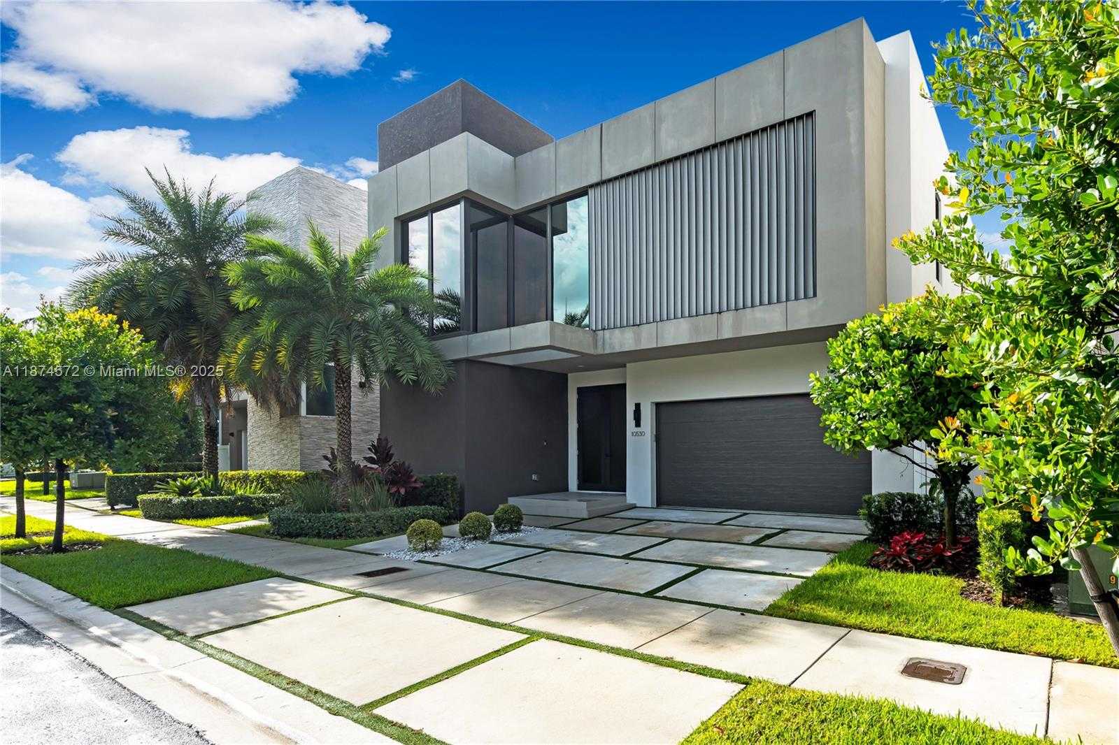 Small Image of 10530 NORTH WEST 67TH TER, Doral Number 2