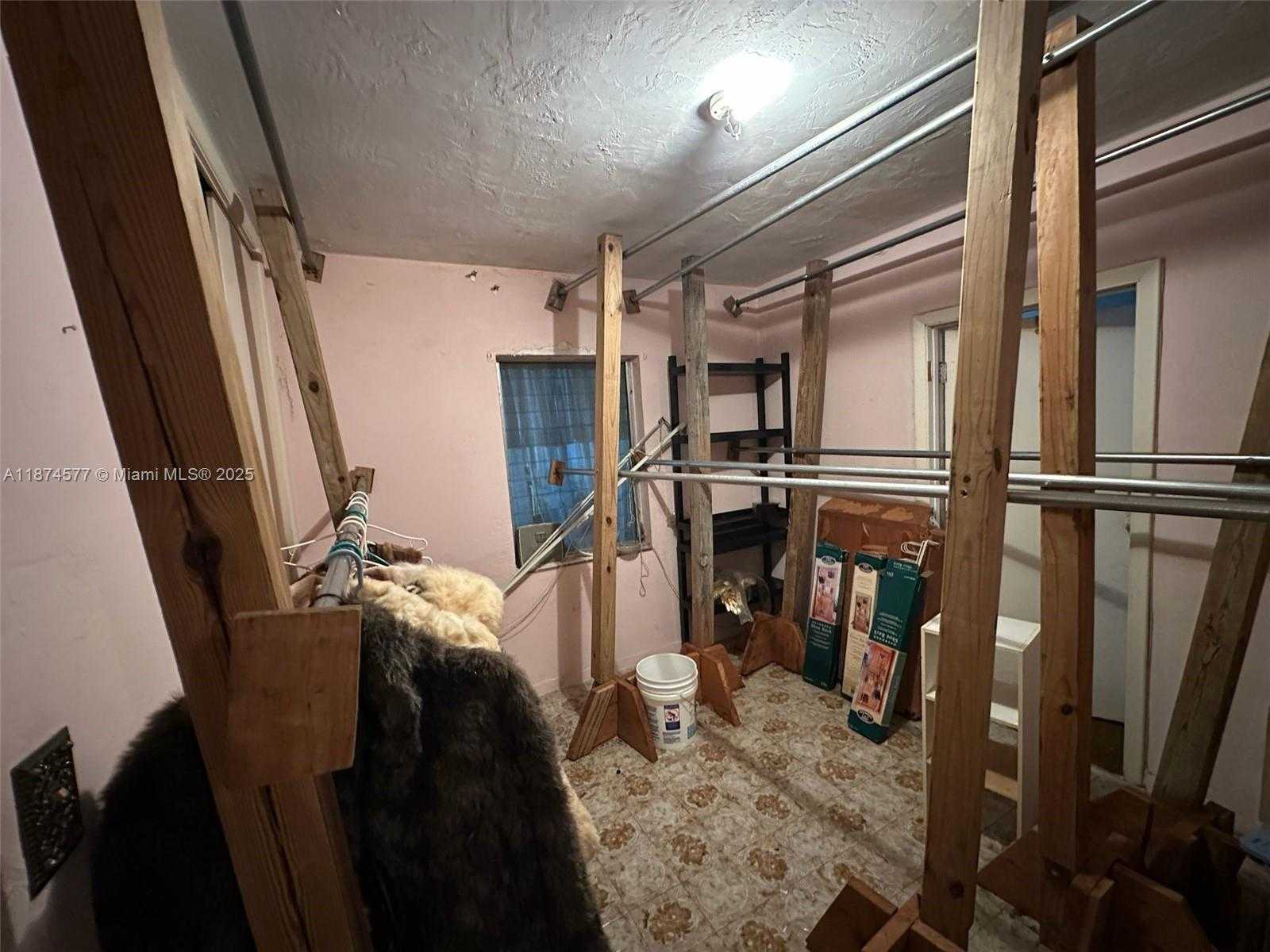 Small Image of 16531 NORTH WEST 17TH PL, Miami Gardens Number 20