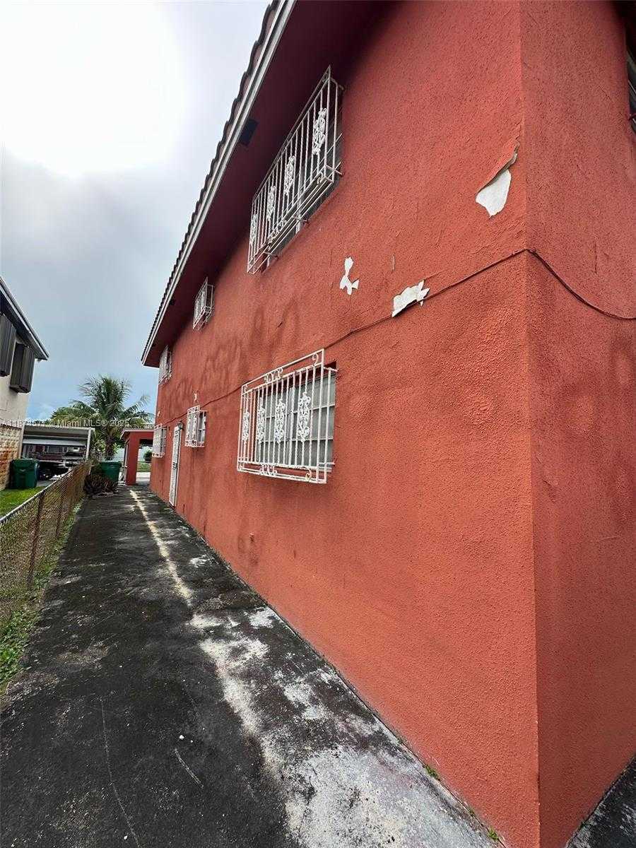 Small Image of 16531 NORTH WEST 17TH PL, Miami Gardens Number 27