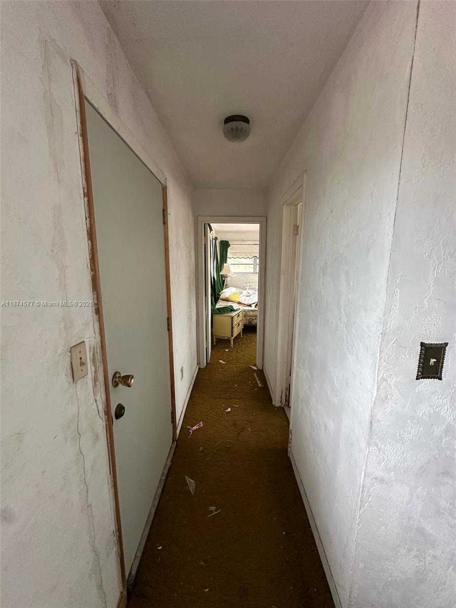 Small Image of 16531 NORTH WEST 17TH PL, Miami Gardens Number 37