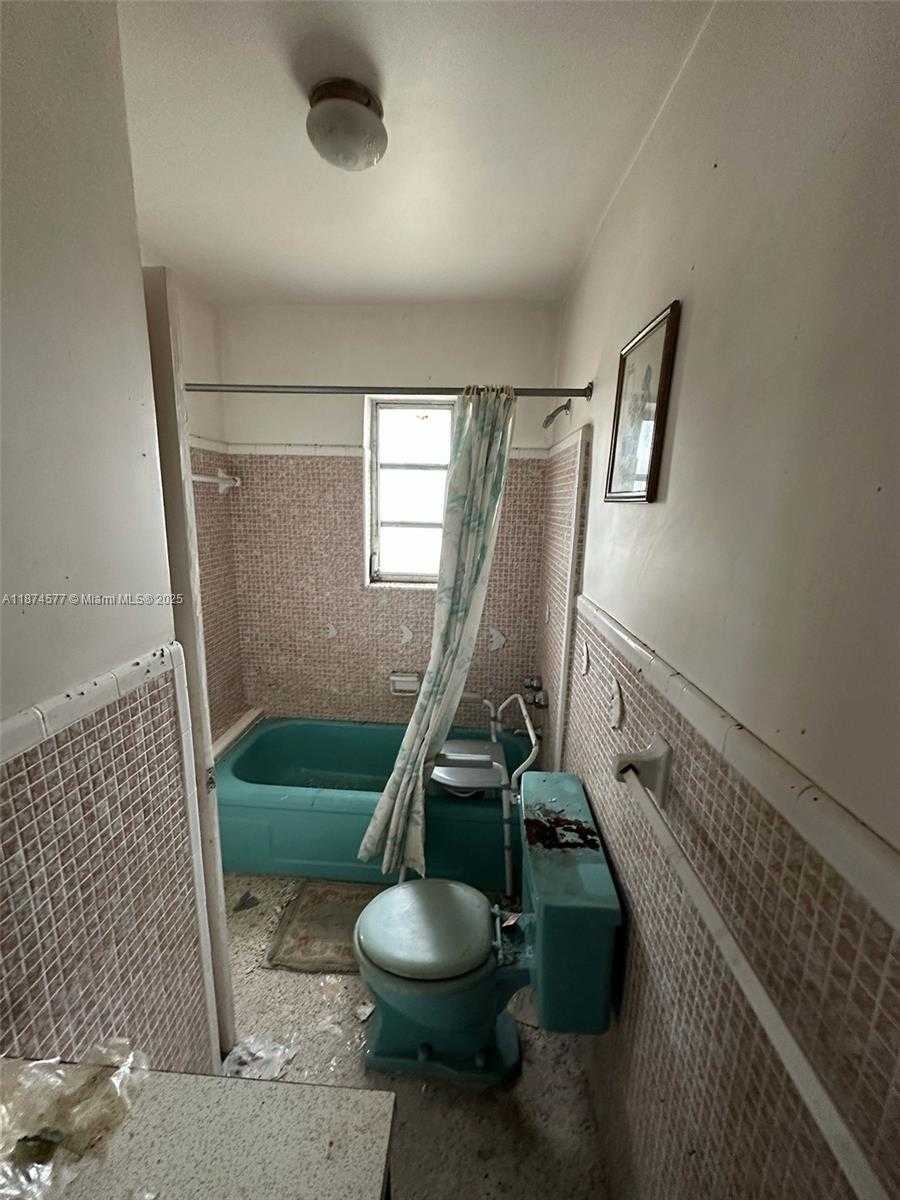 Small Image of 16531 NORTH WEST 17TH PL, Miami Gardens Number 48