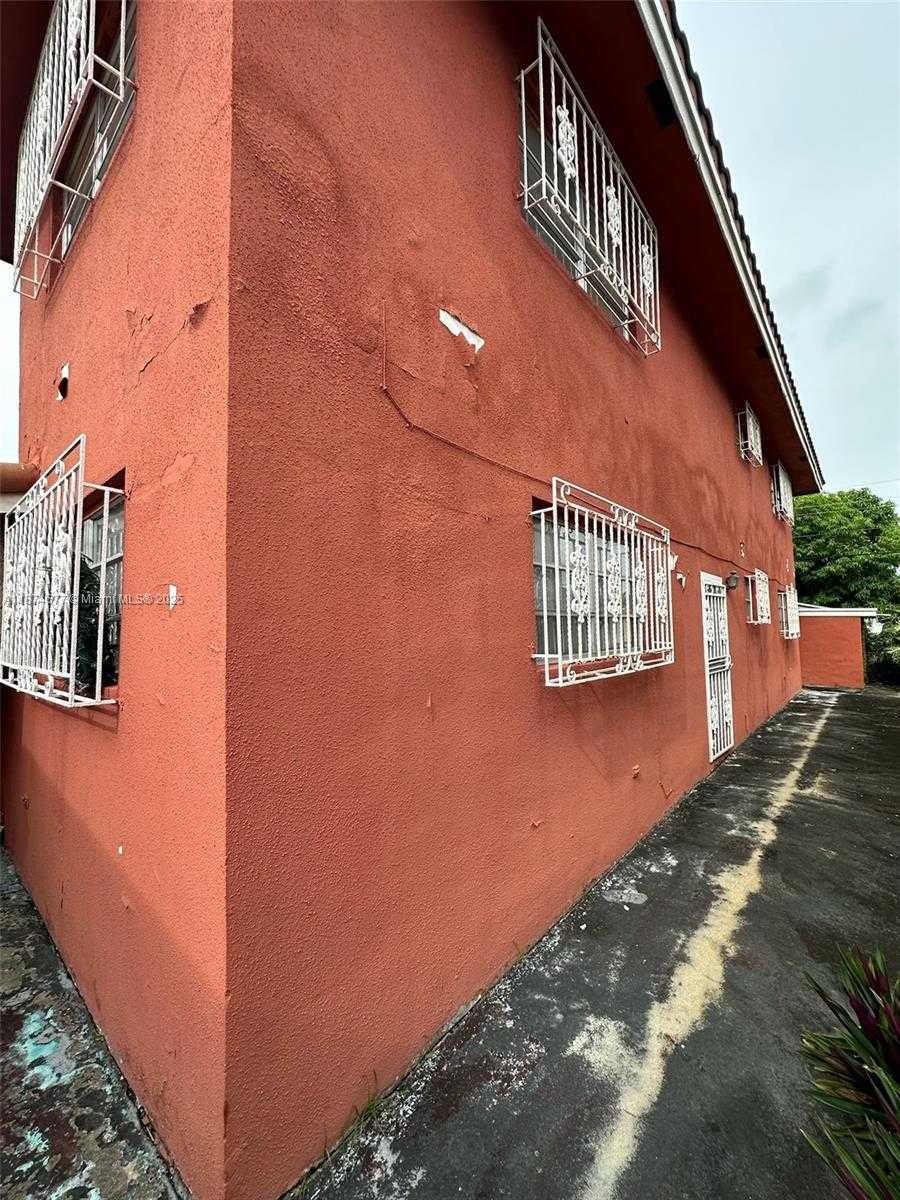 Small Image of 16531 NORTH WEST 17TH PL, Miami Gardens Number 81