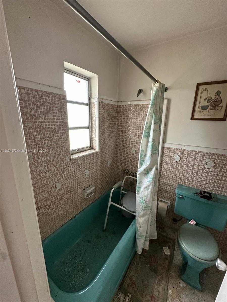 Small Image of 16531 NORTH WEST 17TH PL, Miami Gardens Number 83
