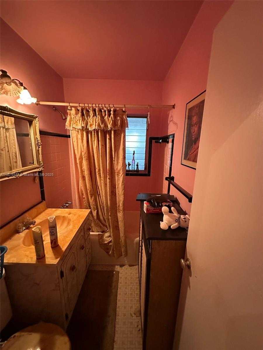 Small Image of 16531 NORTH WEST 17TH PL, Miami Gardens Number 85
