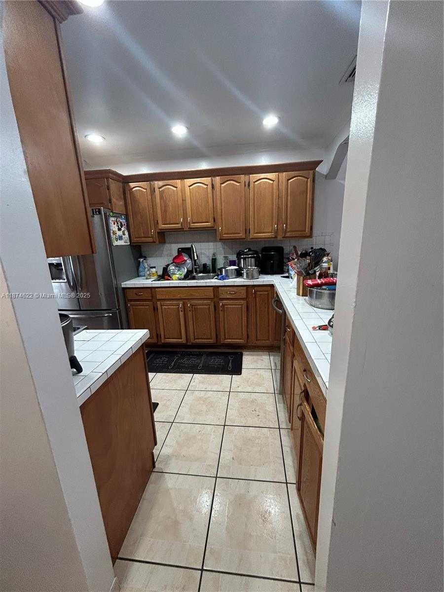 Small Image of 5295 NORTH WEST 198TH TER, Miami Gardens Number 12