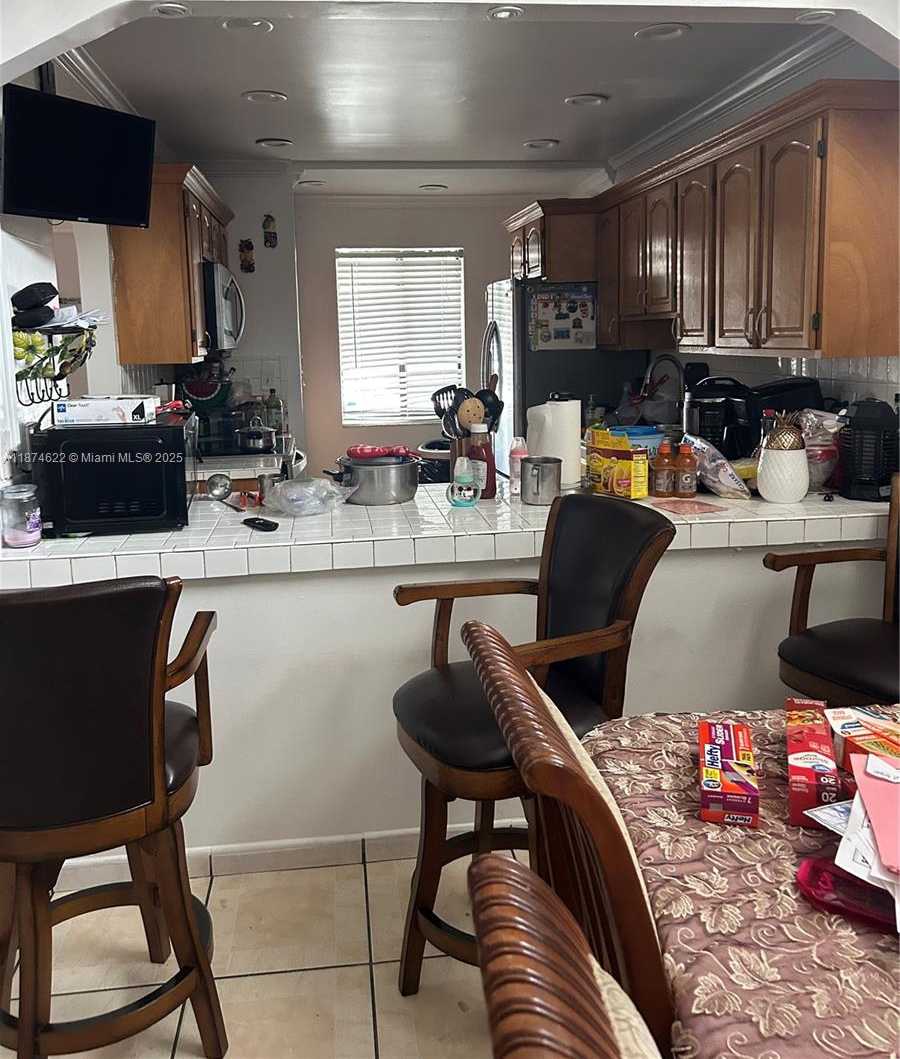 Small Image of 5295 NORTH WEST 198TH TER, Miami Gardens Number 2