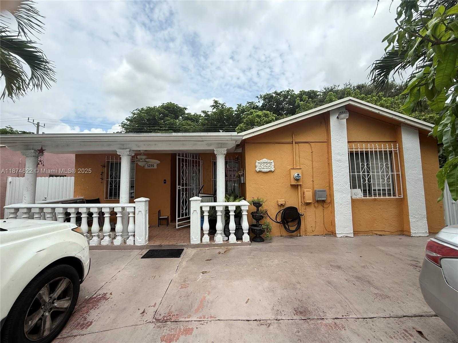 Small Image of 5295 NORTH WEST 198TH TER, Miami Gardens Number 35
