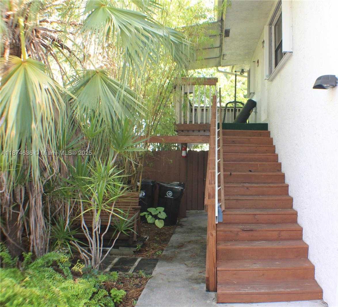 Small Image of 1411 SOUTH WEST 24TH CT, Fort Lauderdale Number 2
