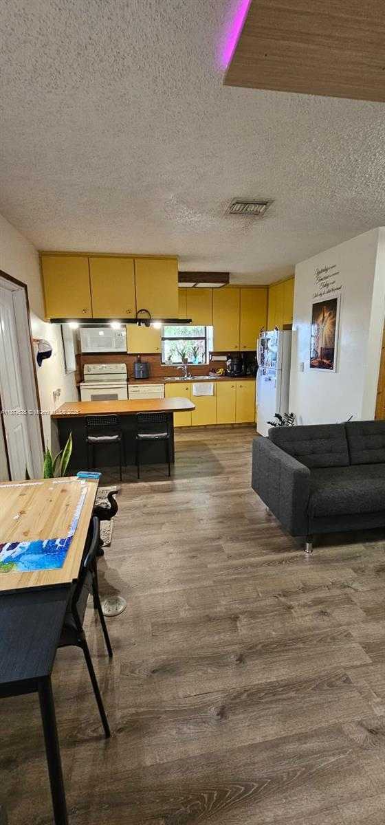 Small Image of 1411 SOUTH WEST 24TH CT, Fort Lauderdale Number 29